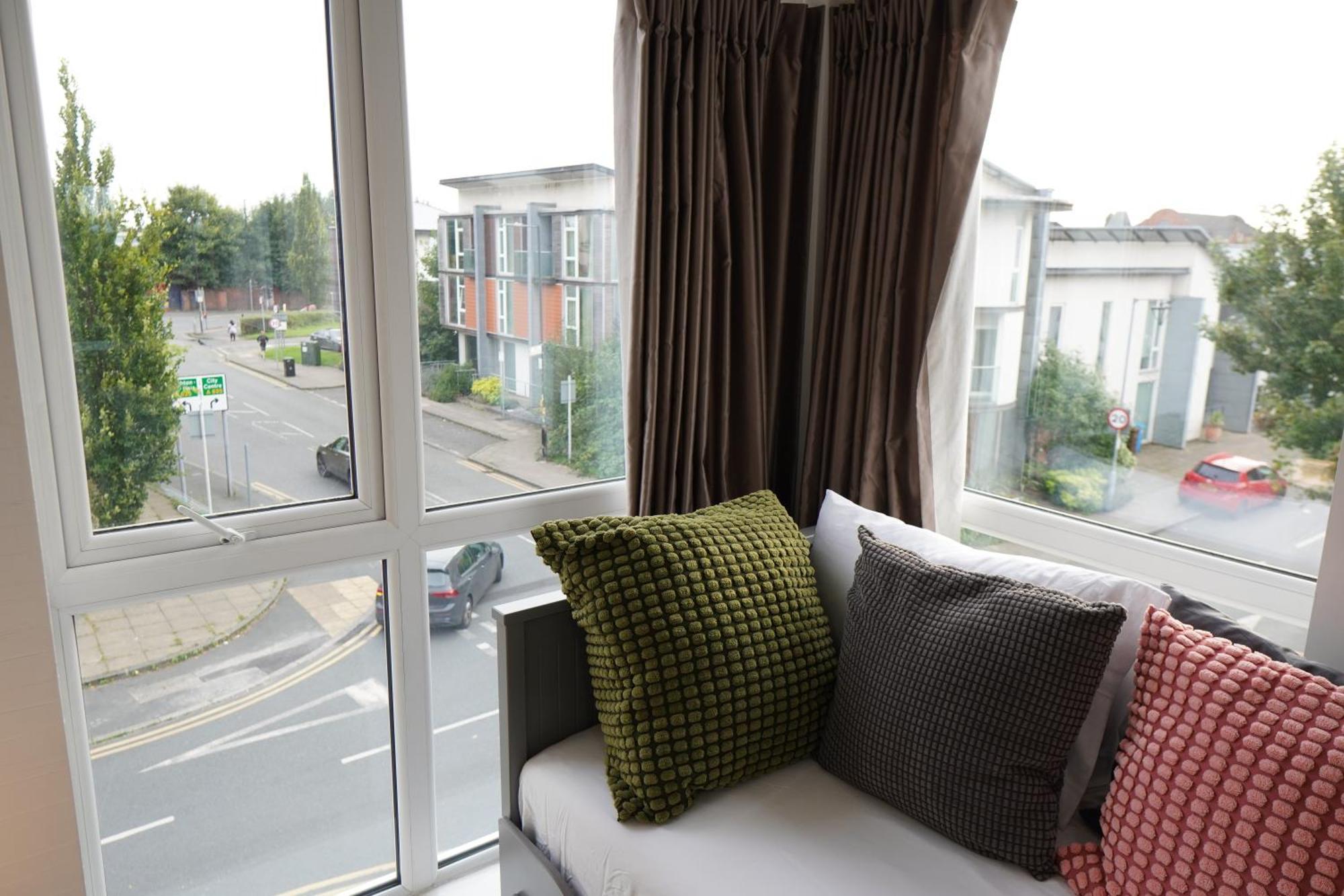 Luxury Rooms - Pick A Room - Free Parking & Kitchen Access, Near Etihad Stadium, The Coop Live & Piccadilly Station, Манчестер Экстерьер фото